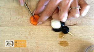 Pinguin-Fingerfood aus Mozzarella Rezept - Zubereitung Schritt 3