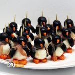 Pinguin-Fingerfood aus Mozzarella
