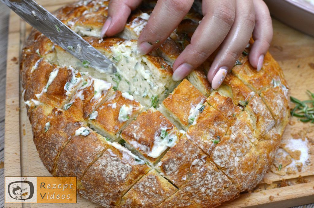 Mit Käse und Kräutern gefülltes Brot Rezept mit Video - Zupfbrot Rezept