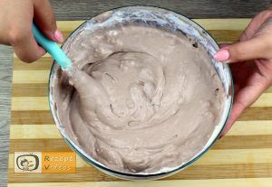 Keks-Eiscreme-Torte Rezept - Zubereitung Schritt 3