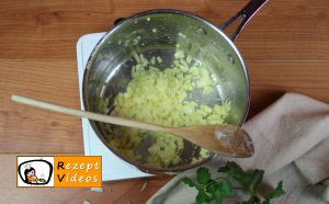 Brokkolicremsuppe Rezept Zubereitung Schritt 1