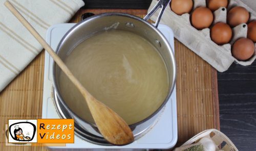 Einfache Eiersuppe Rezept - Zubereitung Schritt 2