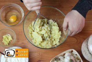 Knoblauch-Gnocchi mit Käsesoße Rezept - Zubereitung Schritt 1
