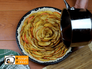 Apfelrosen-Kuchen Rezept Zubereitung Schritt 8