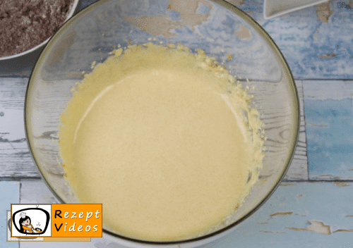 Gefüllter Himbeer-Jogurt-Kuchen Rezept Zubereitung Schritt 2
