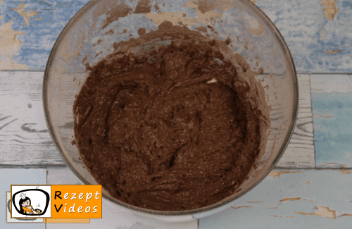 Gefüllter Himbeer-Jogurt-Kuchen Rezept Zubereitung Schritt 3