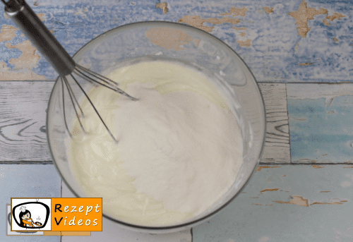 Gefüllter Himbeer-Jogurt-Kuchen Rezept Zubereitung Schritt 7