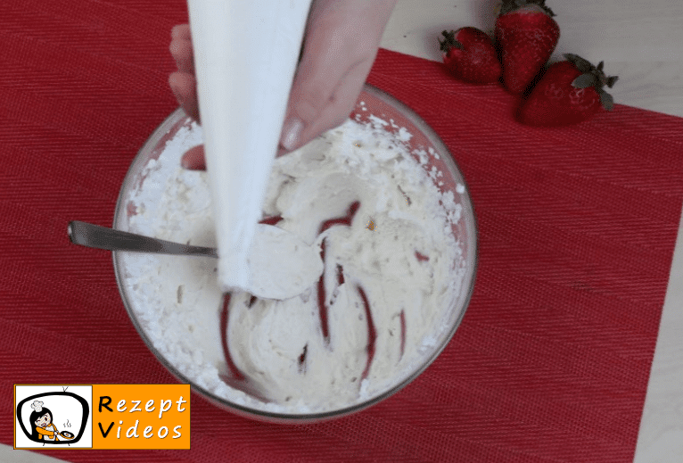  Valentinstag Mini Früchte Red Velvet Cake Rezept Zubereitung Schritt 12