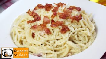Spaghetti mit Käsesauce und Bacon