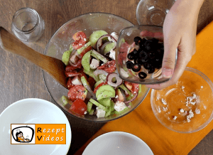 Griechischer Salat Rezept - Zubereitung Schritt 4